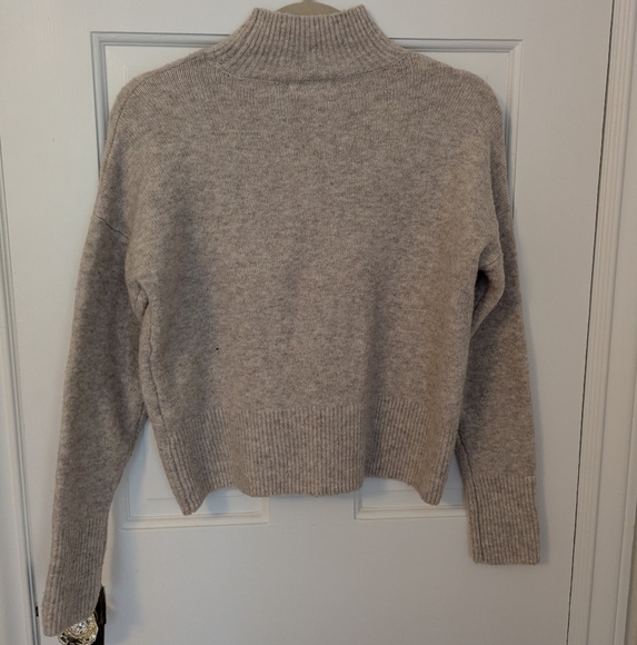 Sweater Bundle XS-S - Picture 6 of 10